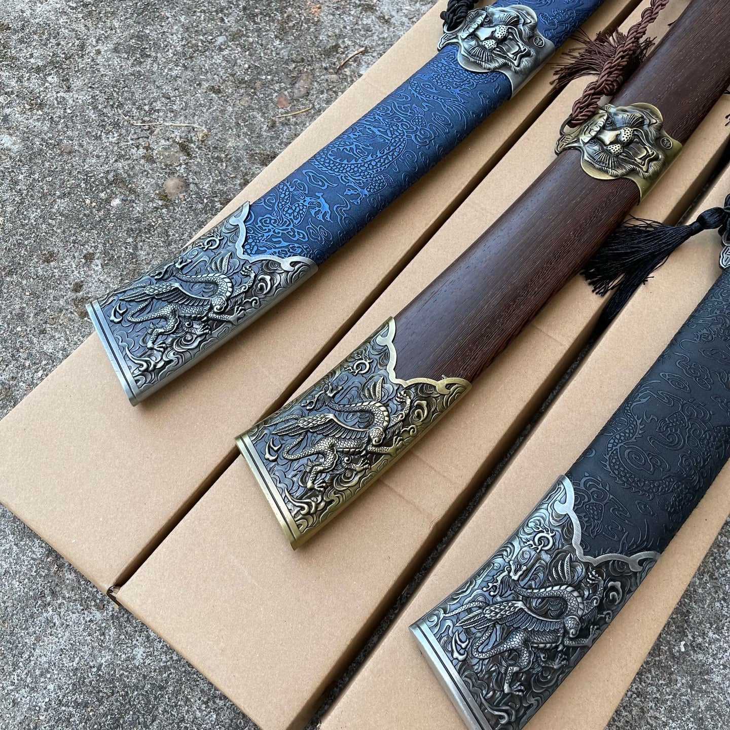 Handmade Tiger High Manganese Steel Chinese Sword