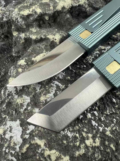 Mini Gravity Knife