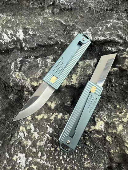 Mini Gravity Knife