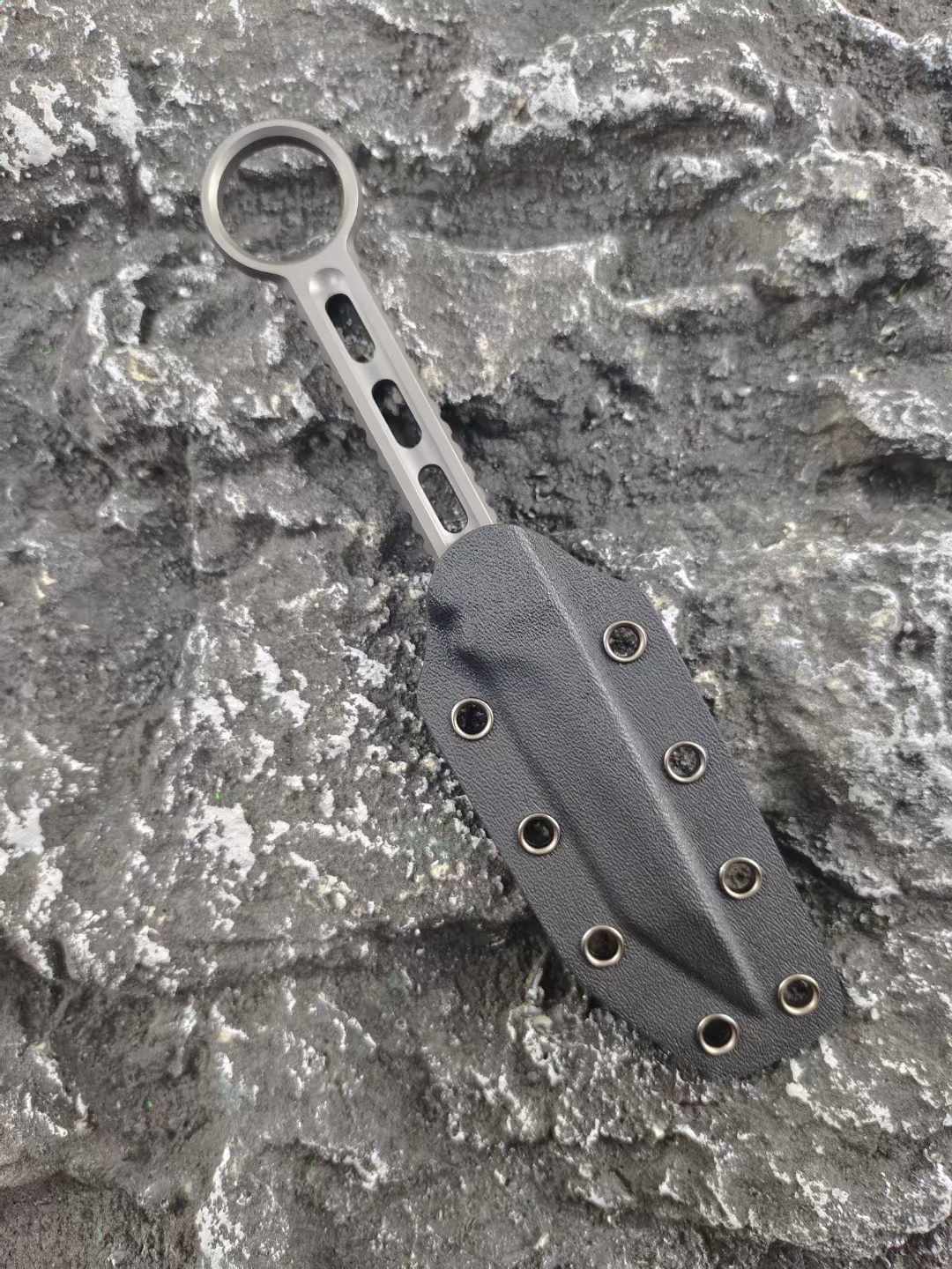 Titanium Alloy T-Ray Dagger