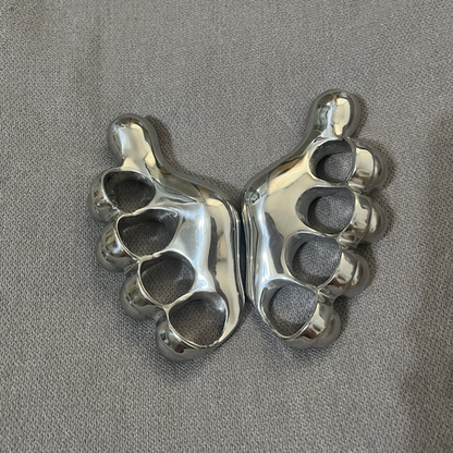 Four-finger polished fist buckle